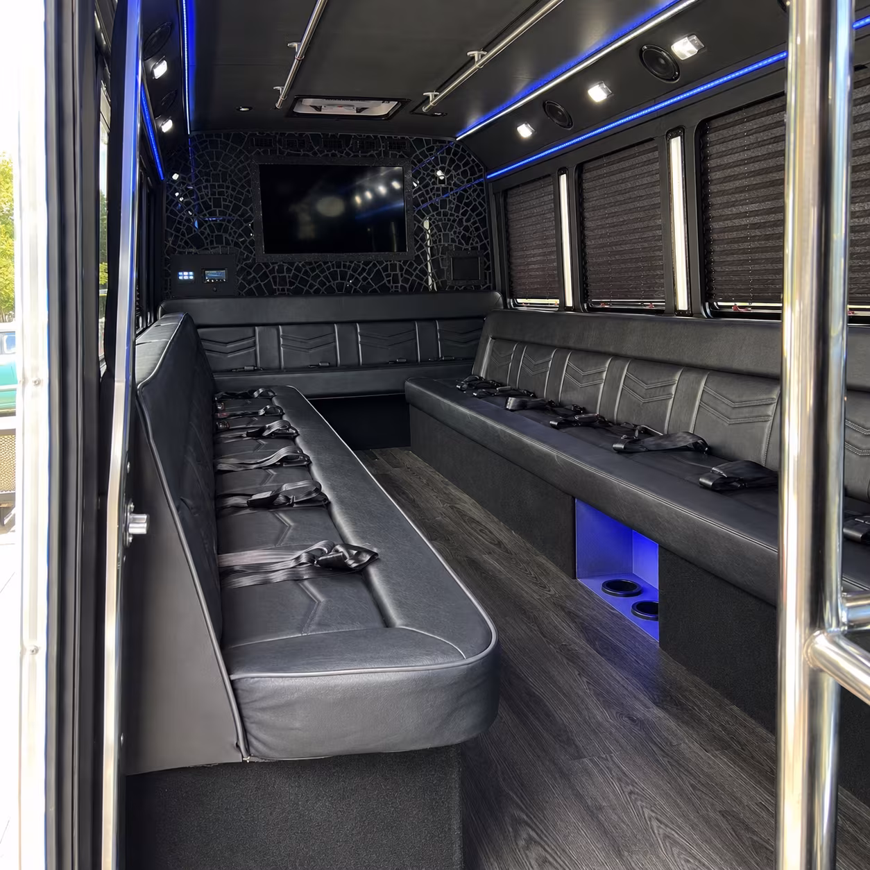 party buses for bachelorette and birthday wine tours along rancho california road