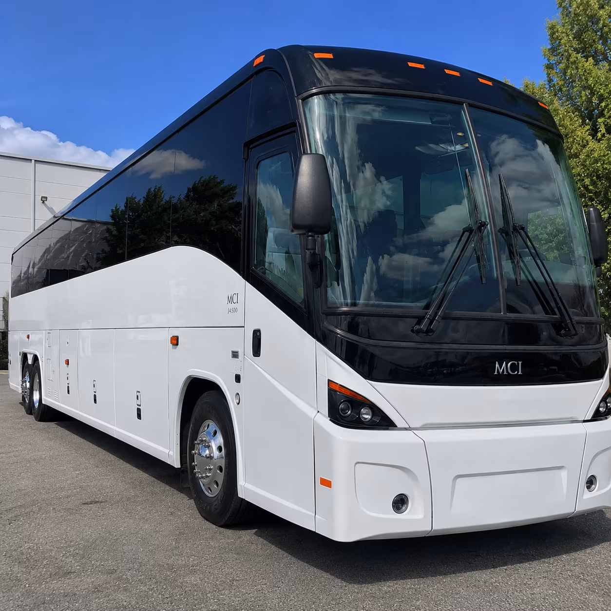 shift worker shuttles for healthcare gaming and hospitality teams in the valley